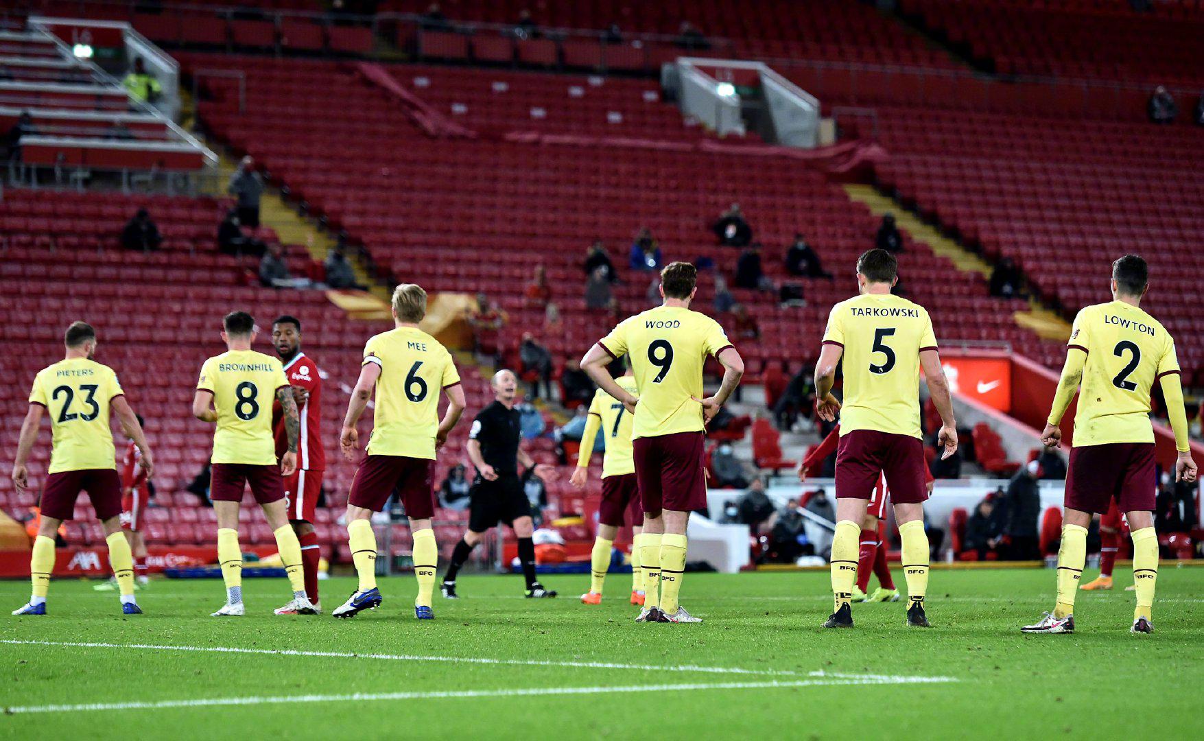 更为严峻的 更为严峻的